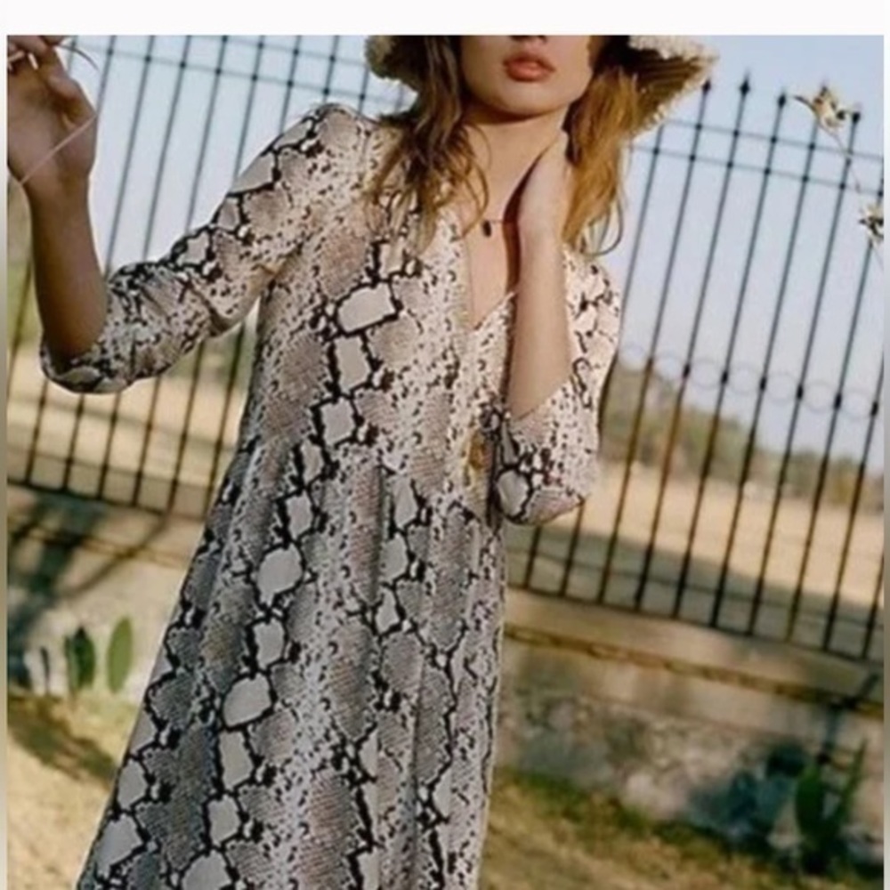 Anthropologie ** Maeve Juno snakeskin baby doll shift dress